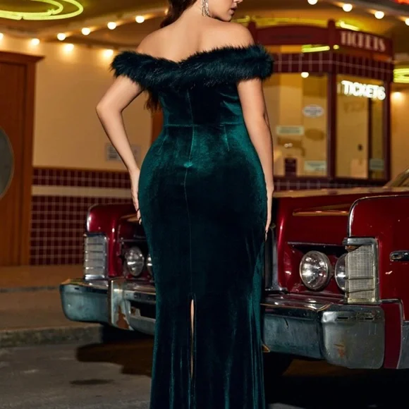 Plus Size Emerald Green Fuzzy Trim Mermaid Hem Glitter Bridesmaid Dress - Picture 5 of 10